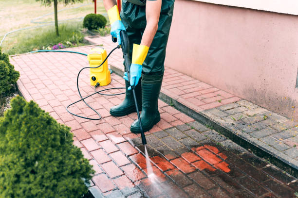 Best Sidewalk and Walkway Cleaning  in Islip Terrace, NY